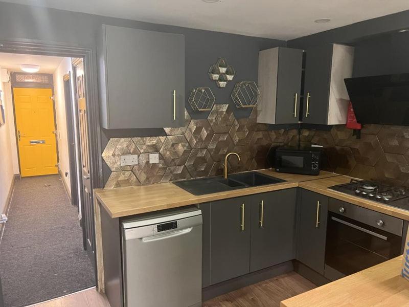 6D Hosting Appartement Coventry Buitenkant foto