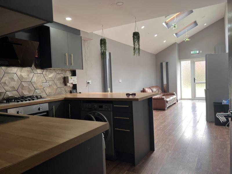 6D Hosting Appartement Coventry Buitenkant foto